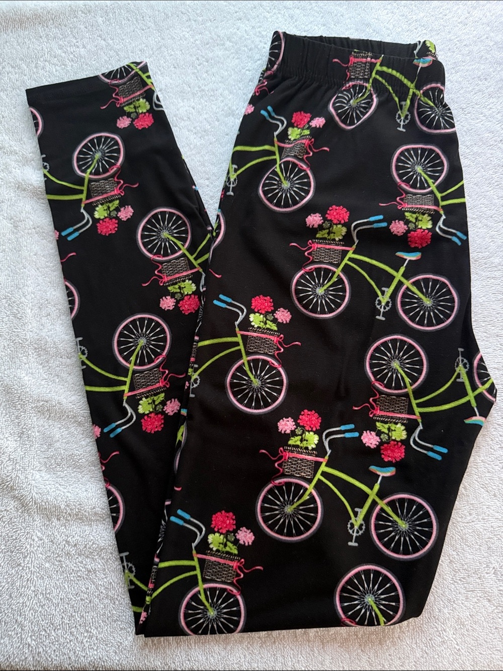 Women’s One Size Black Bicycle Print Leggings